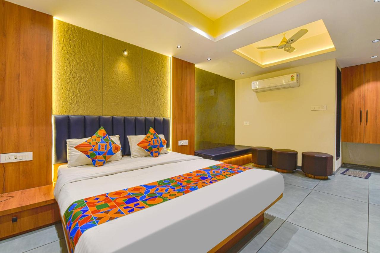 Fabhotel Udhna Inn, Near Udhna Junction Surat Exterior foto